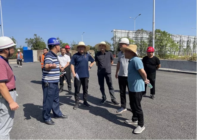 章勇視察青山湖西岸片區(qū)基礎設施建設工程、丹霞路道路及綜合管廊工程EPC項目工程  